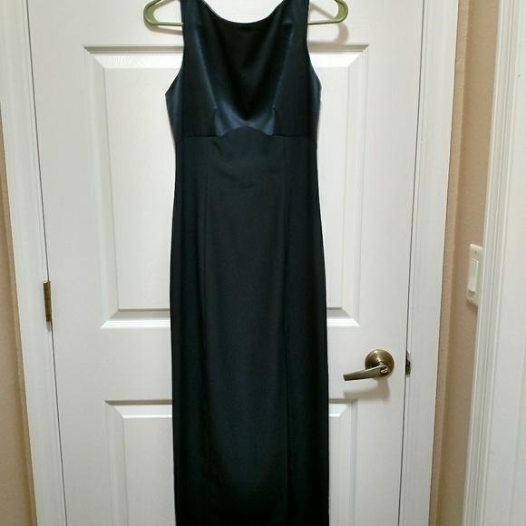 Dress - Picture 1 of 6